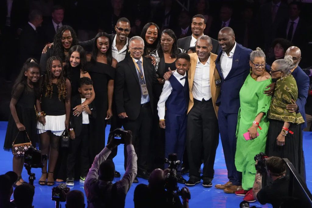 Roger Craig (Gold Jacket) an his family a Hall of Famer Ceremony Friday night